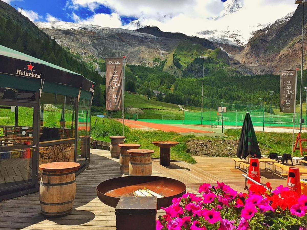 Hotel The Larix Ski-In Ski-Out Saas-Fee Exterior foto