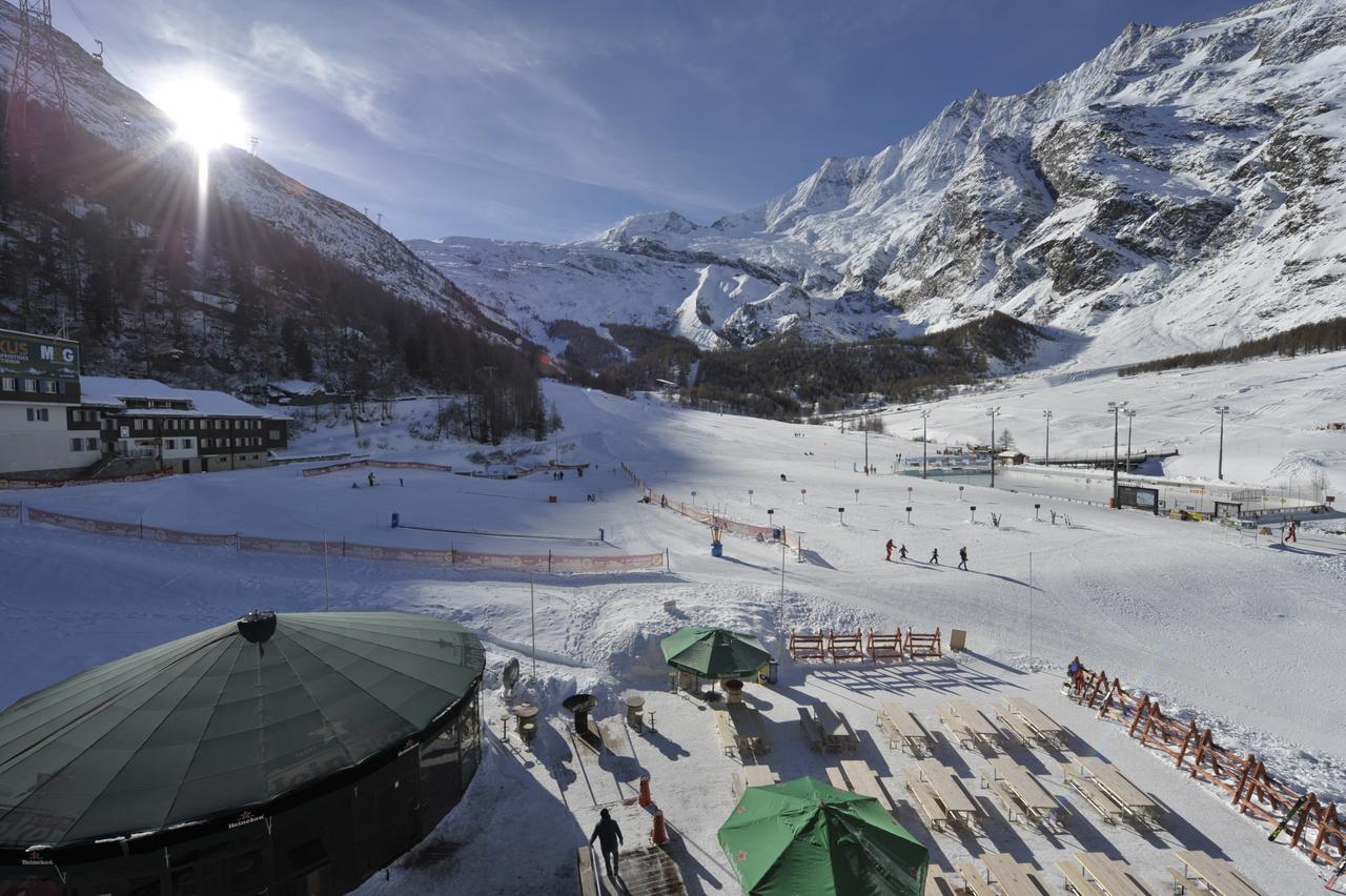 Hotel The Larix Ski-In Ski-Out Saas-Fee Exterior foto